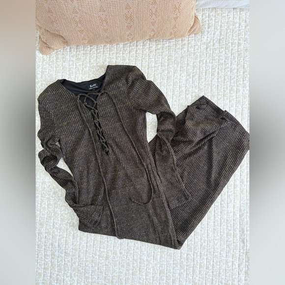 Bardot for Anthropologie | Romeo Lace-Up Midi Dress | Black & Gold | Size 8 - Picture 10 of 16